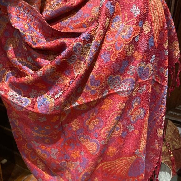 Vintage butterfly brocade pashmina shawl scarf - Picture 3 of 8